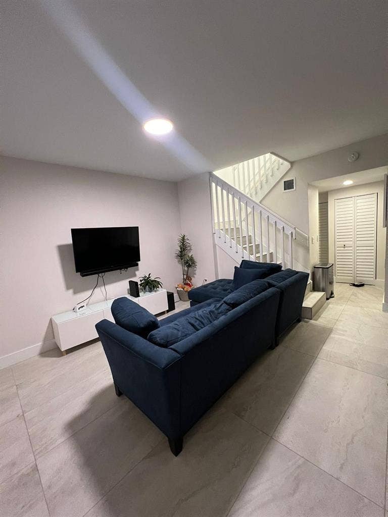 Looking to rent my empty room