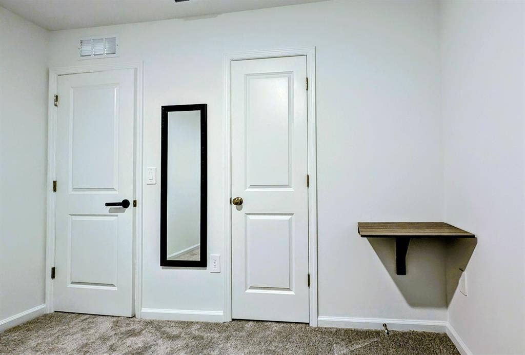 Private Room in Brand New Home