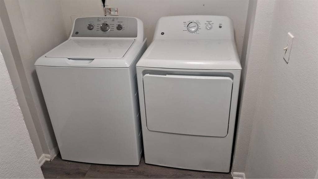 Looking for roommate