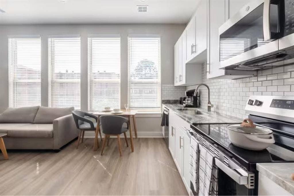 Fully furnished 1 bed, 1 bath