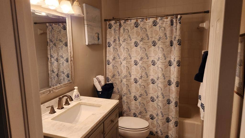 Room for Rent Naples, byPine Ridge
