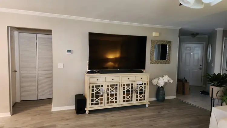 Room for Rent Naples, byPine Ridge