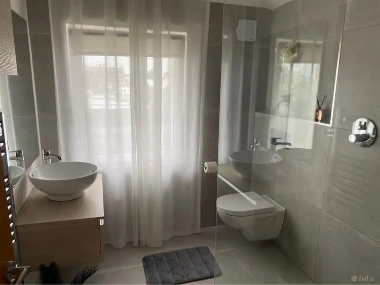 Large Double Room in Dublin 12