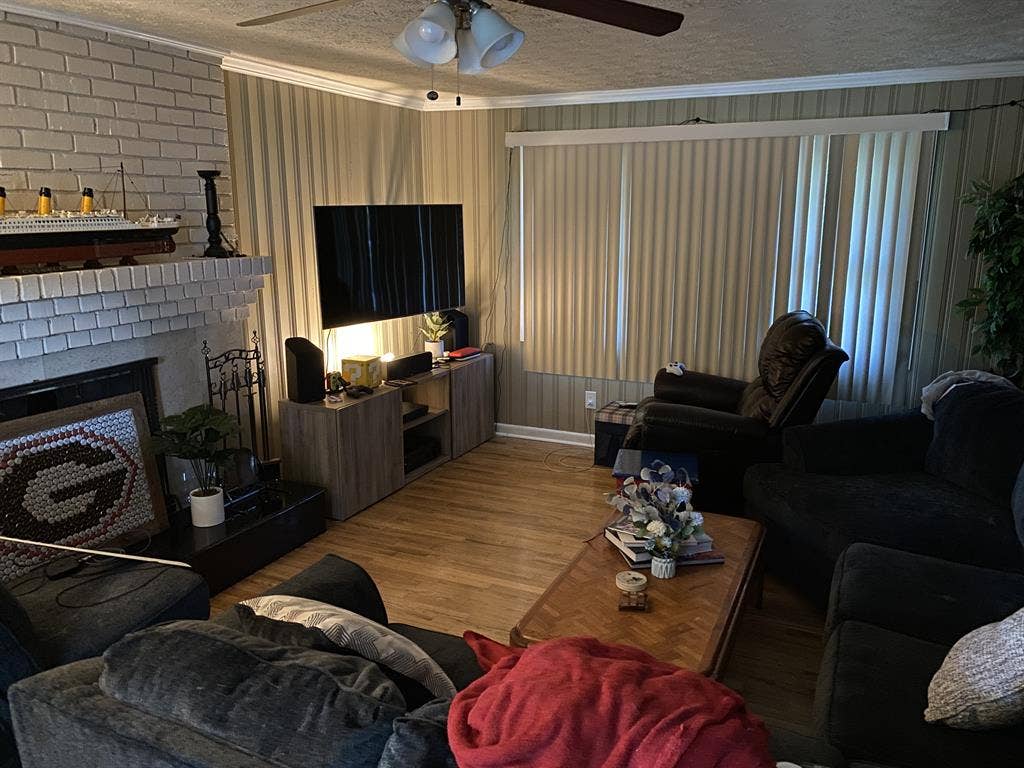 Private room/bathroom - Woodstock