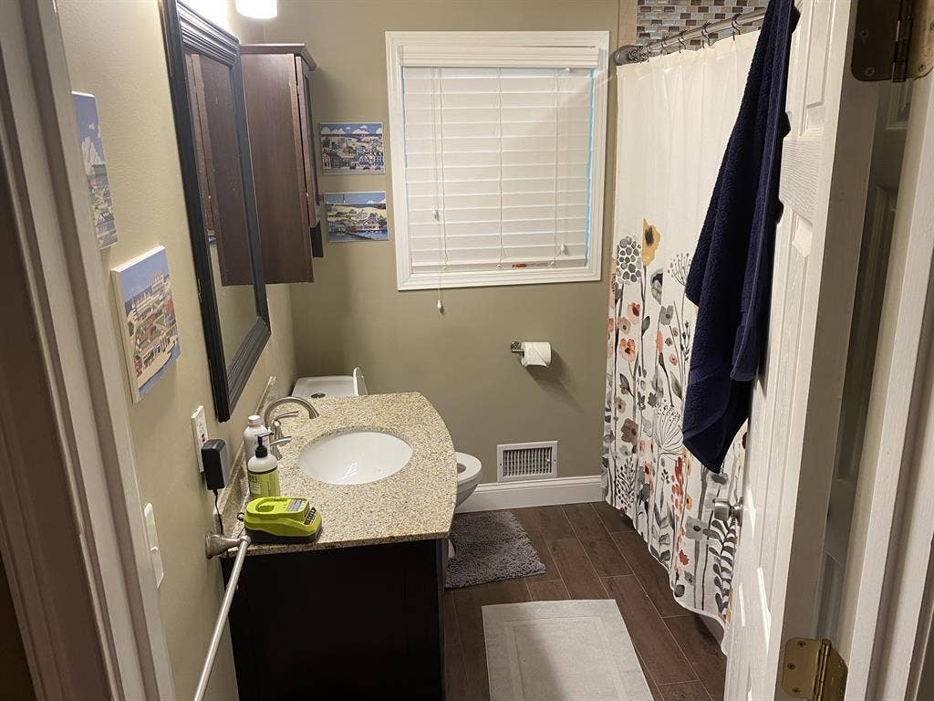 Private room/bathroom - Woodstock