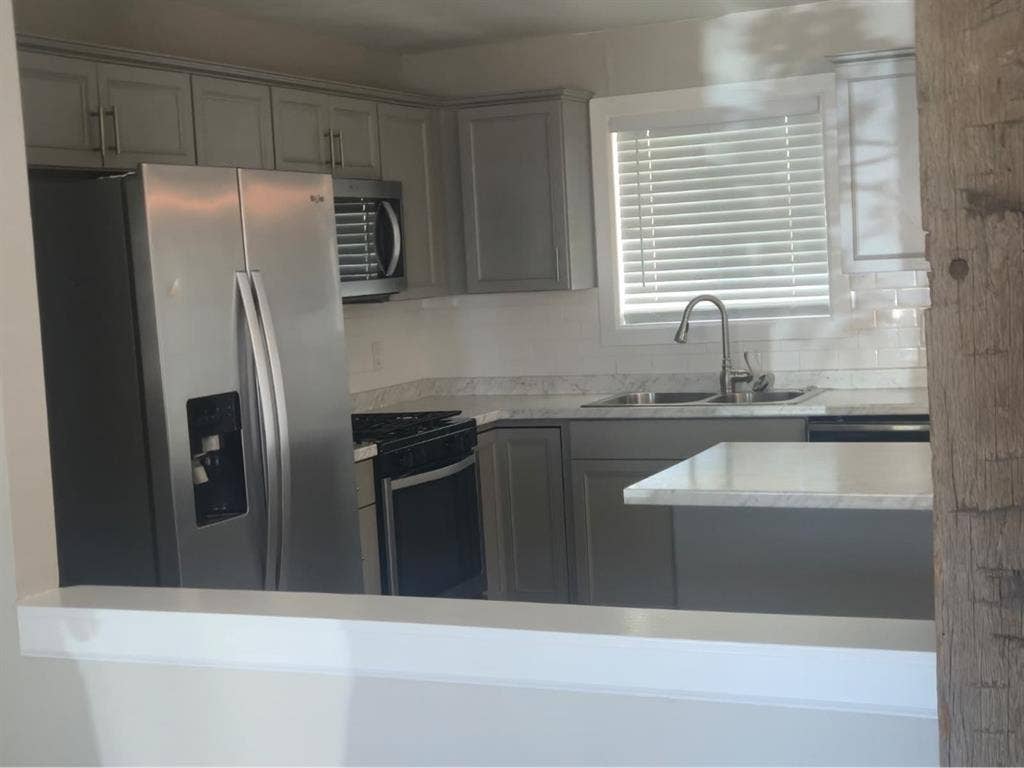 Looking for a roommate