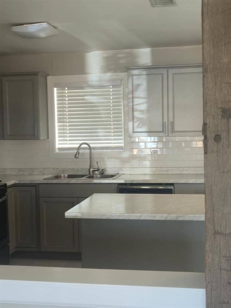Looking for a roommate