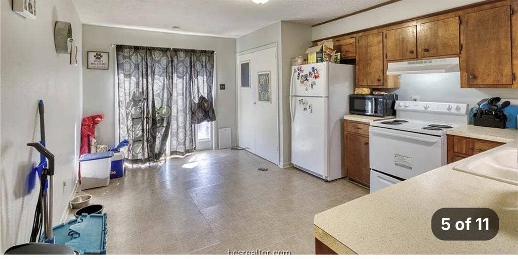 Looking for one more roommate!
