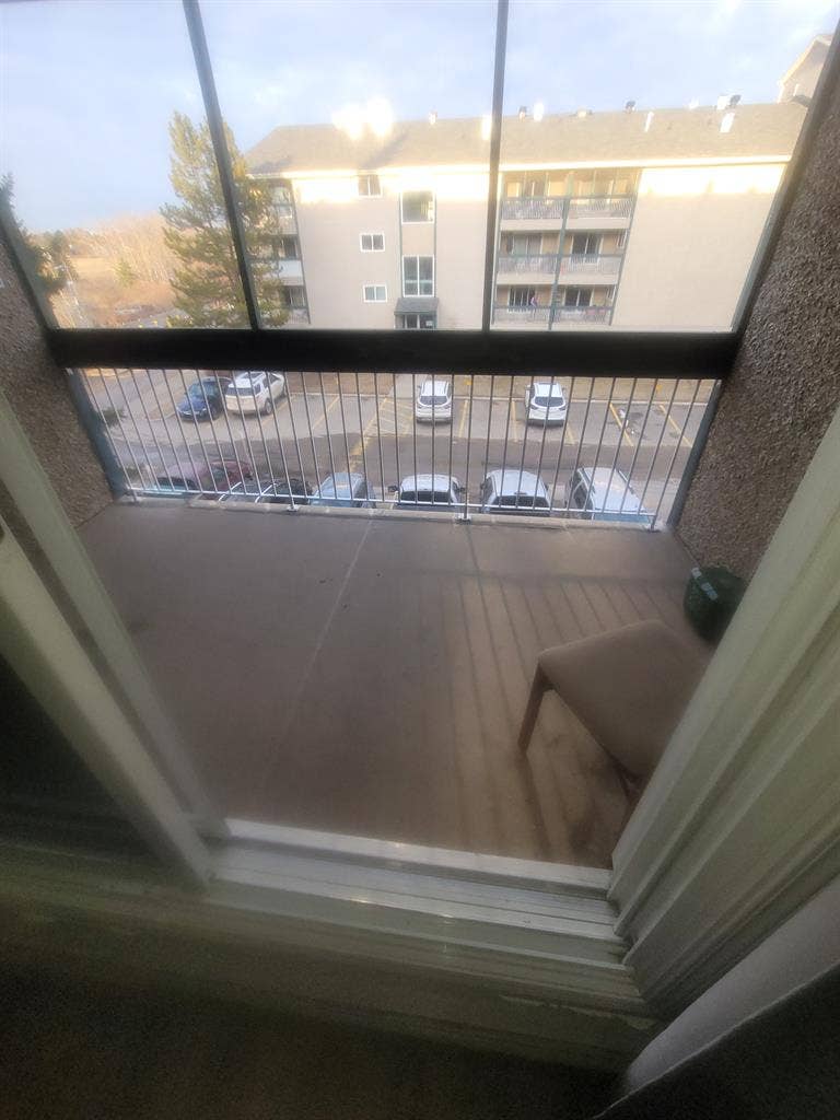 Looking for a roommate in edmonton