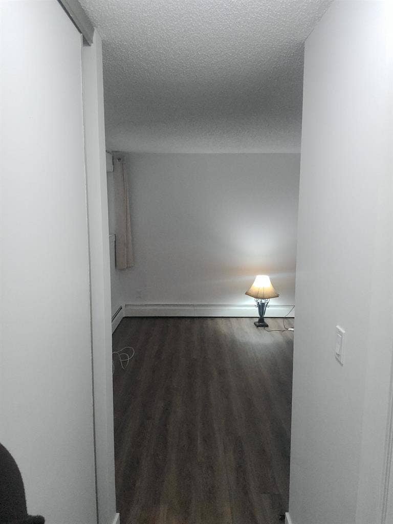 Looking for a roommate in edmonton