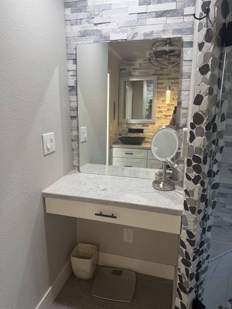 Beautiful Mstr Suite/Resort Style