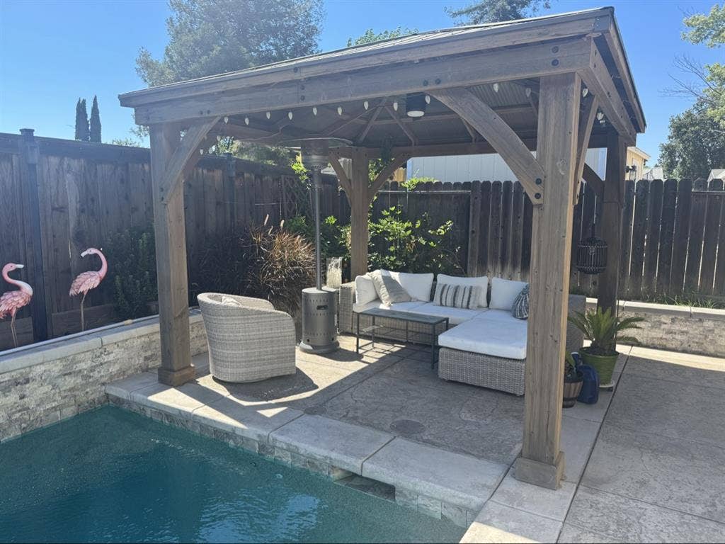 Beautiful Mstr Suite/Resort Style
