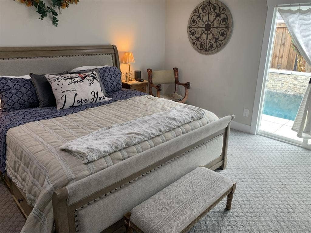 Beautiful Mstr Suite/Resort Style