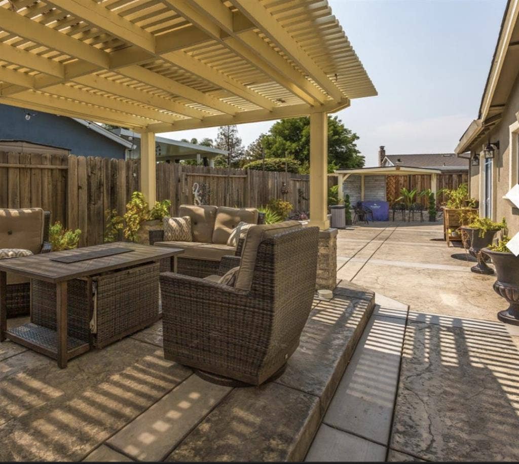 Beautiful Mstr Suite/Resort Style