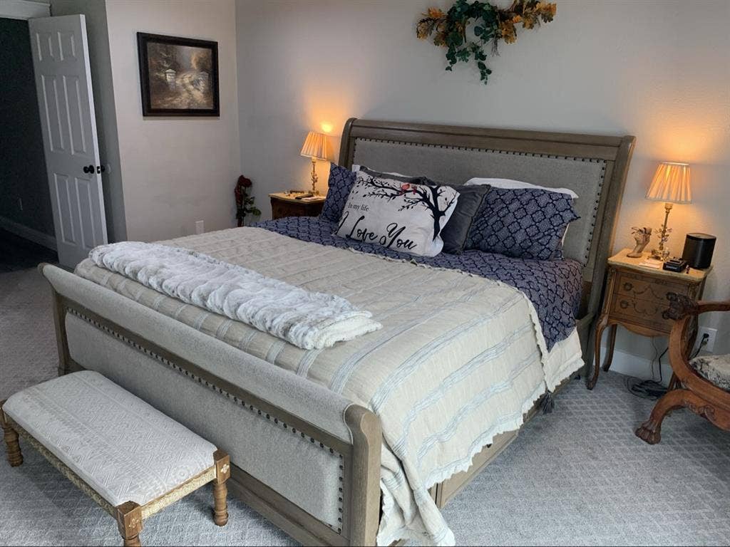 Beautiful Mstr Suite/Resort Style