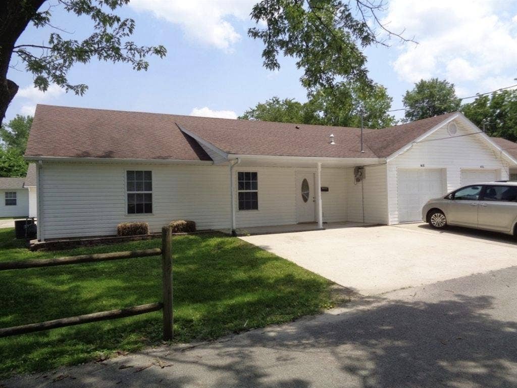 3 bed 2 bath duplex