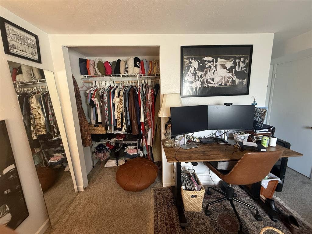 2 rooms available in Greenwood!