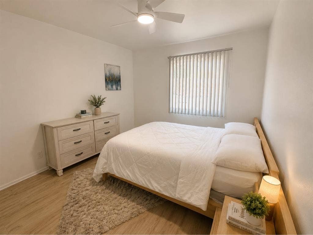 2 Rooms for Rent in Awesome House