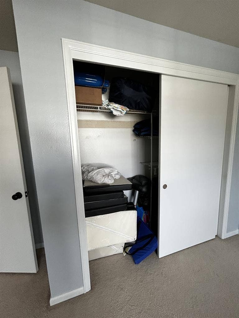 Room for Rent In Aurora!