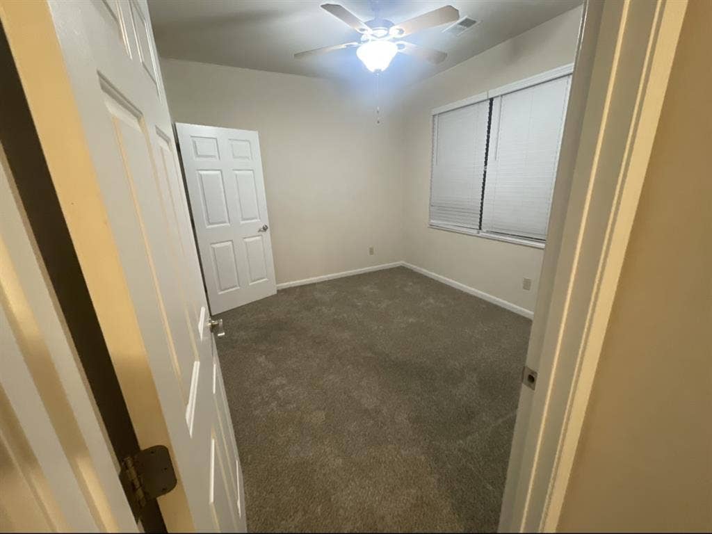Florence KY room