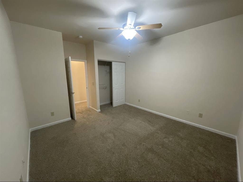 Florence KY room