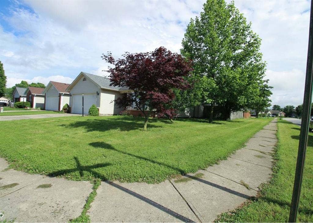 Welcome to this charming 2 beds!!