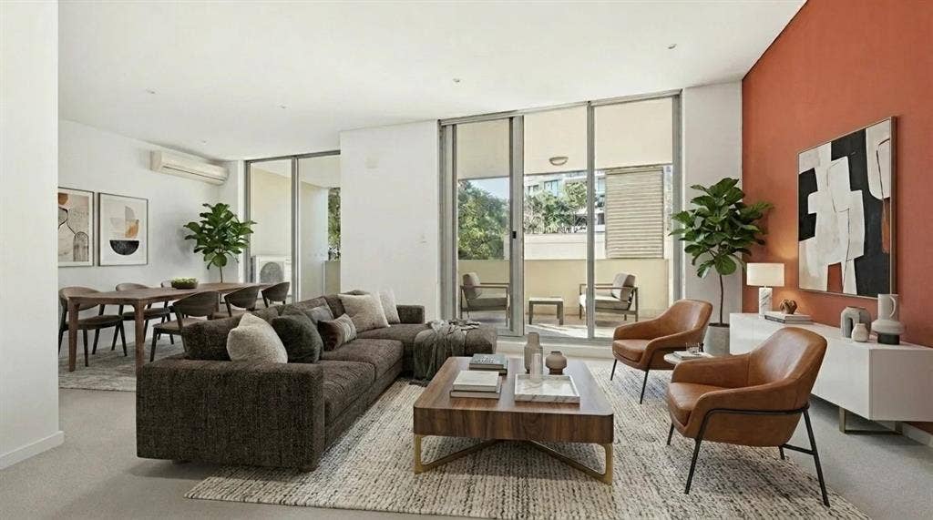 Spacious Apartment - Great Location