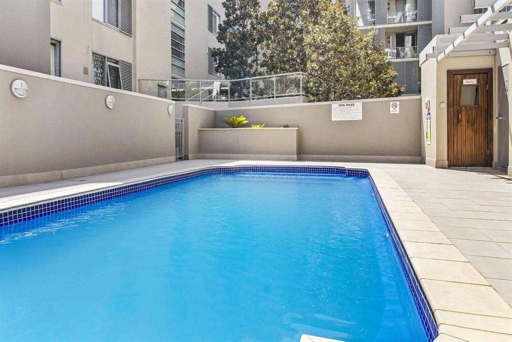 Spacious Apartment - Great Location