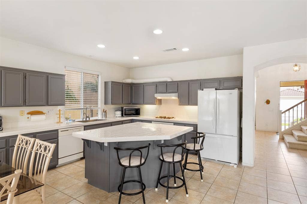 San Marcos, CA - $1250/month