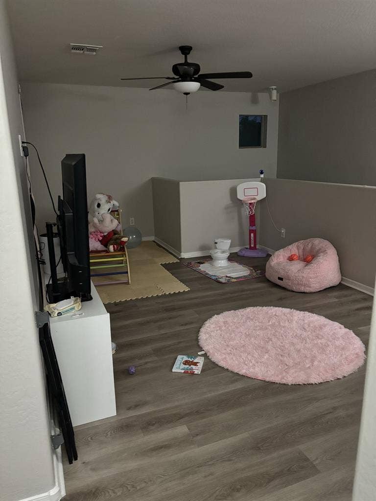 2 Rooms for Rent - North Peoria