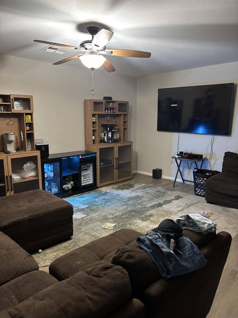 2 Rooms for Rent - North Peoria