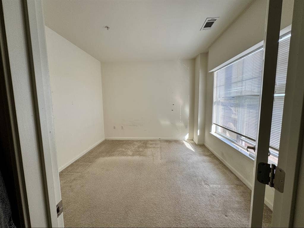 Private room in Norwalk