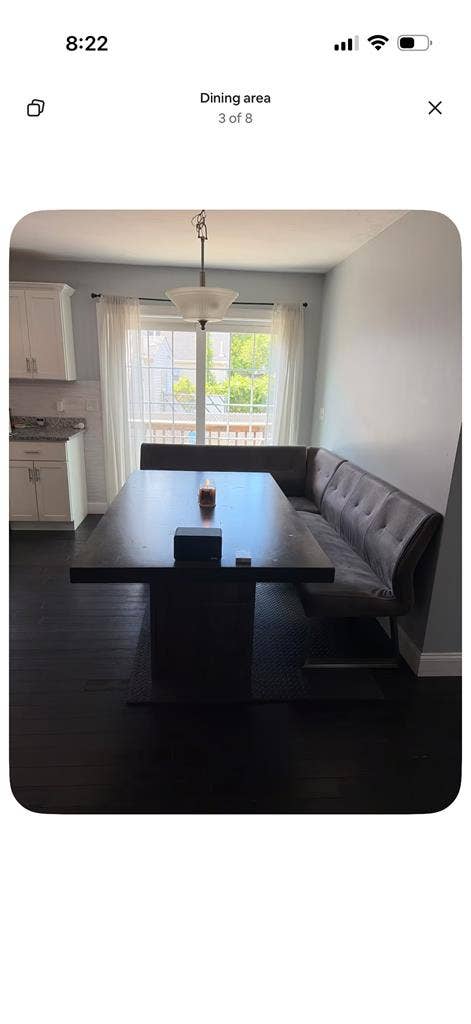 Looking for 2 roomates