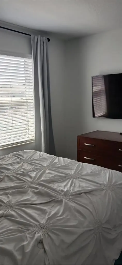 Looking for a new Roommate