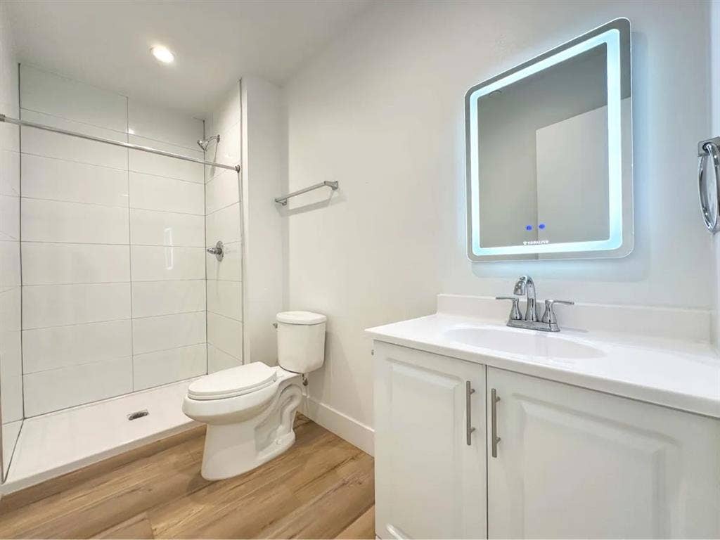 Private Room + Bath | Near USC