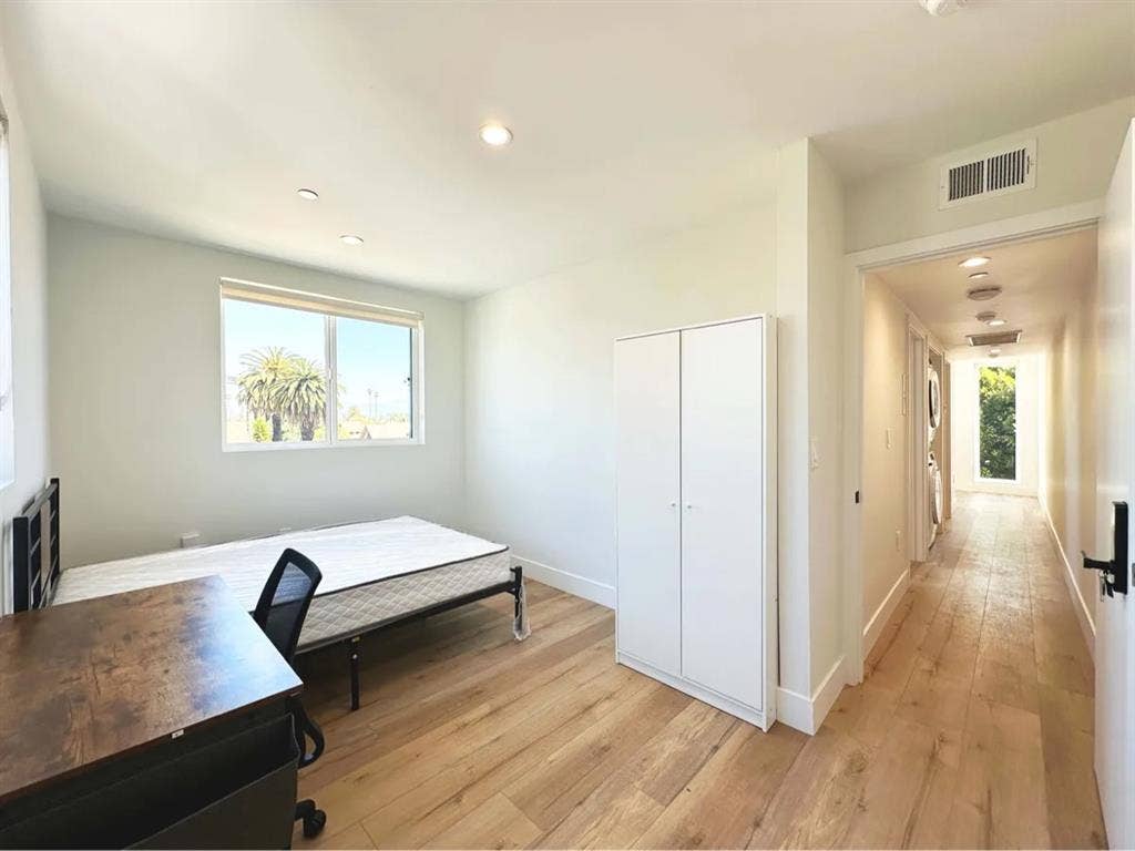 Private Room + Bath | Near USC