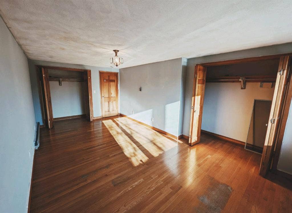 Large bedroom