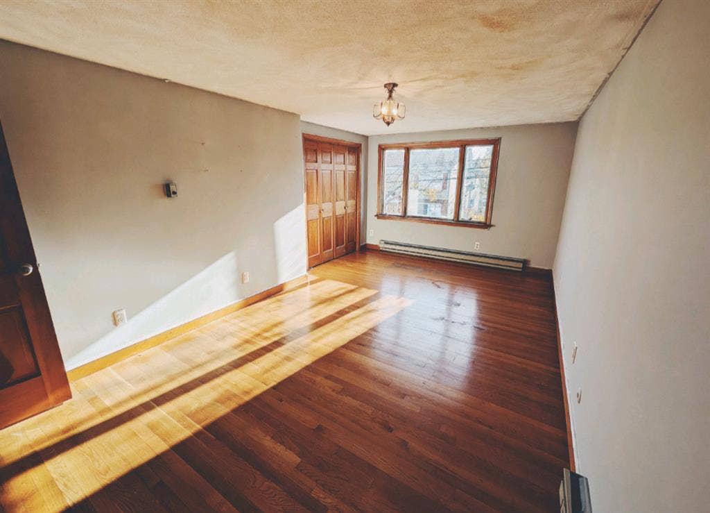 Large bedroom