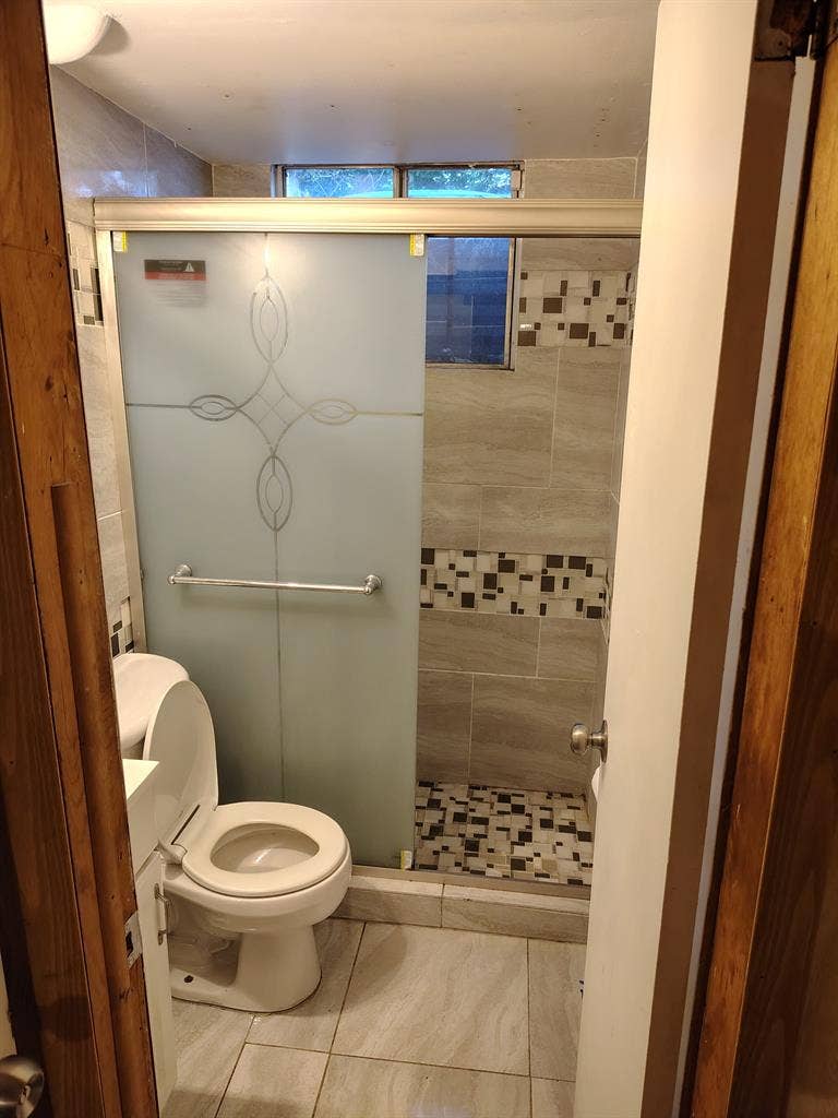 Furnished room in Lakewood