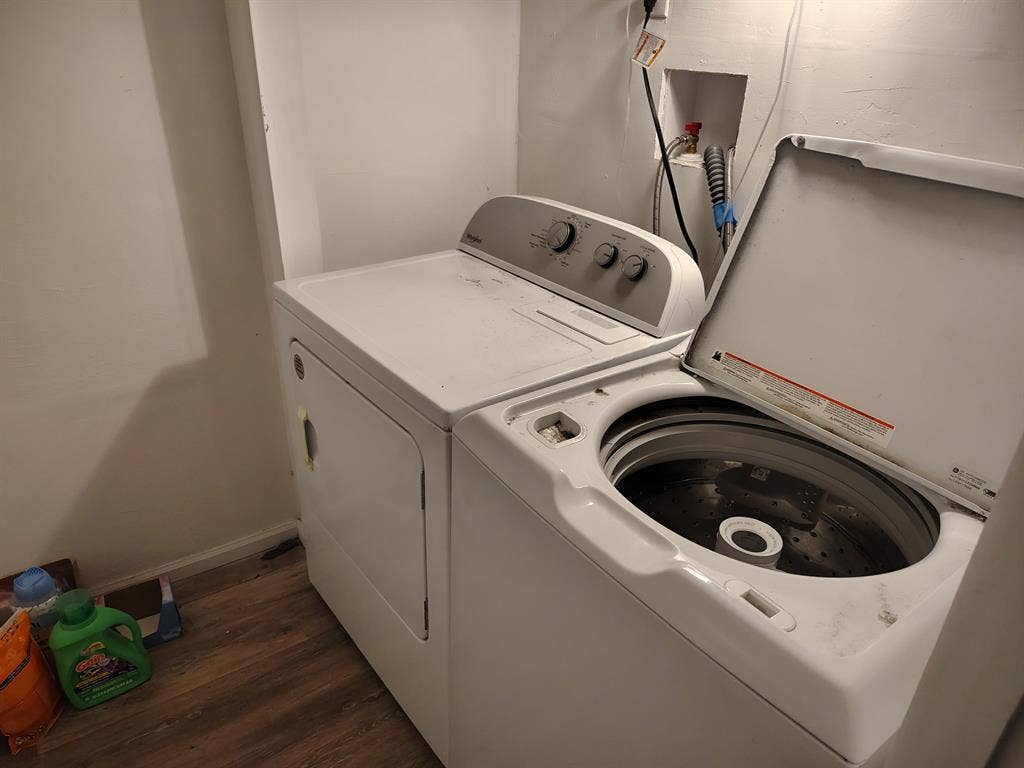 Furnished room in Lakewood