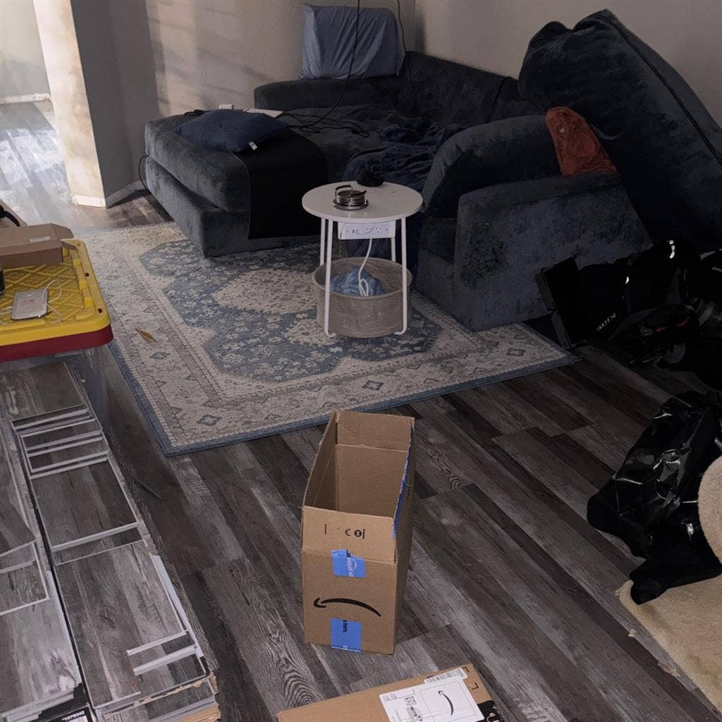 PETS WELCOME1850 sqft, BIG BACKYARD
