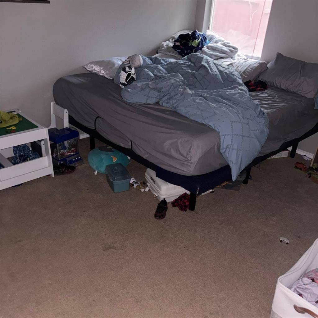 PETS WELCOME1850 sqft, BIG BACKYARD