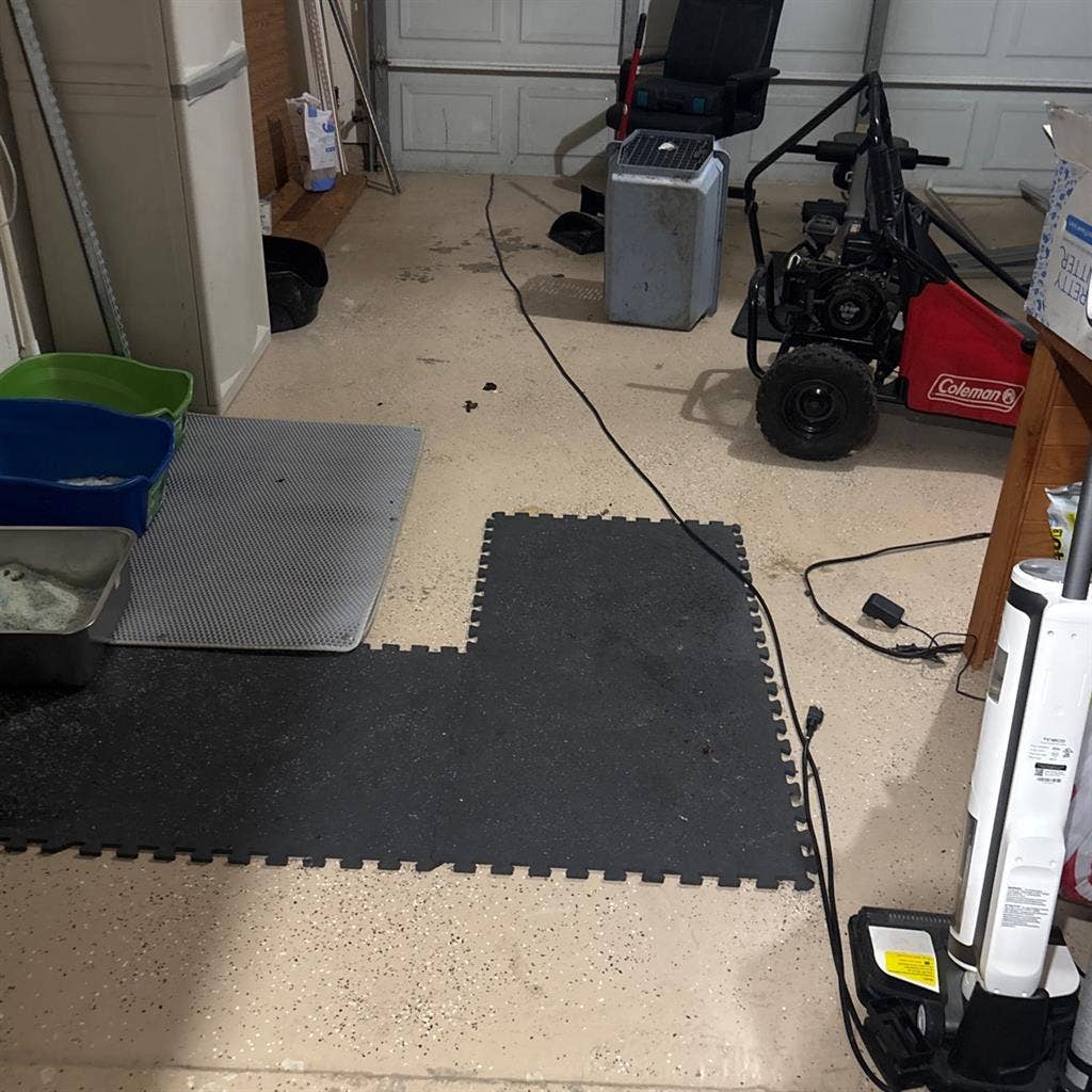 PETS WELCOME1850 sqft, BIG BACKYARD