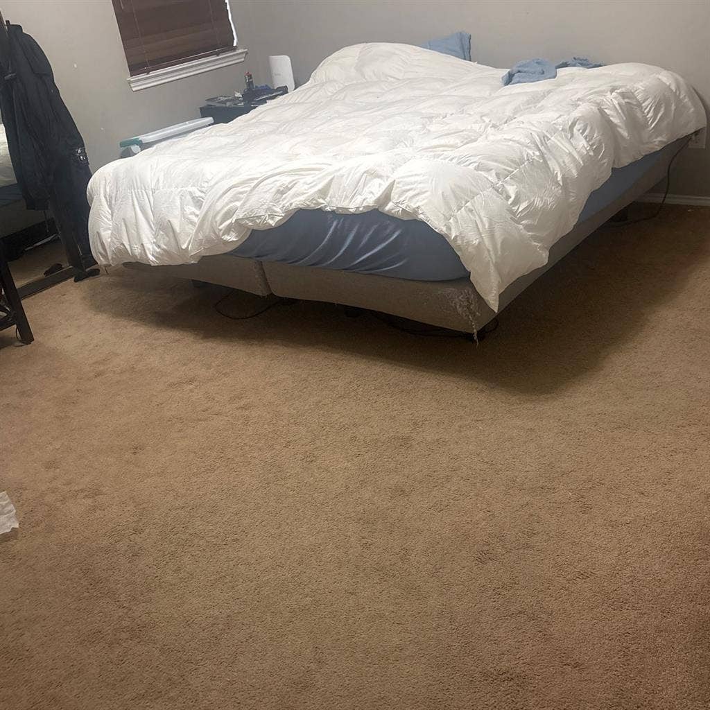 PETS WELCOME1850 sqft, BIG BACKYARD