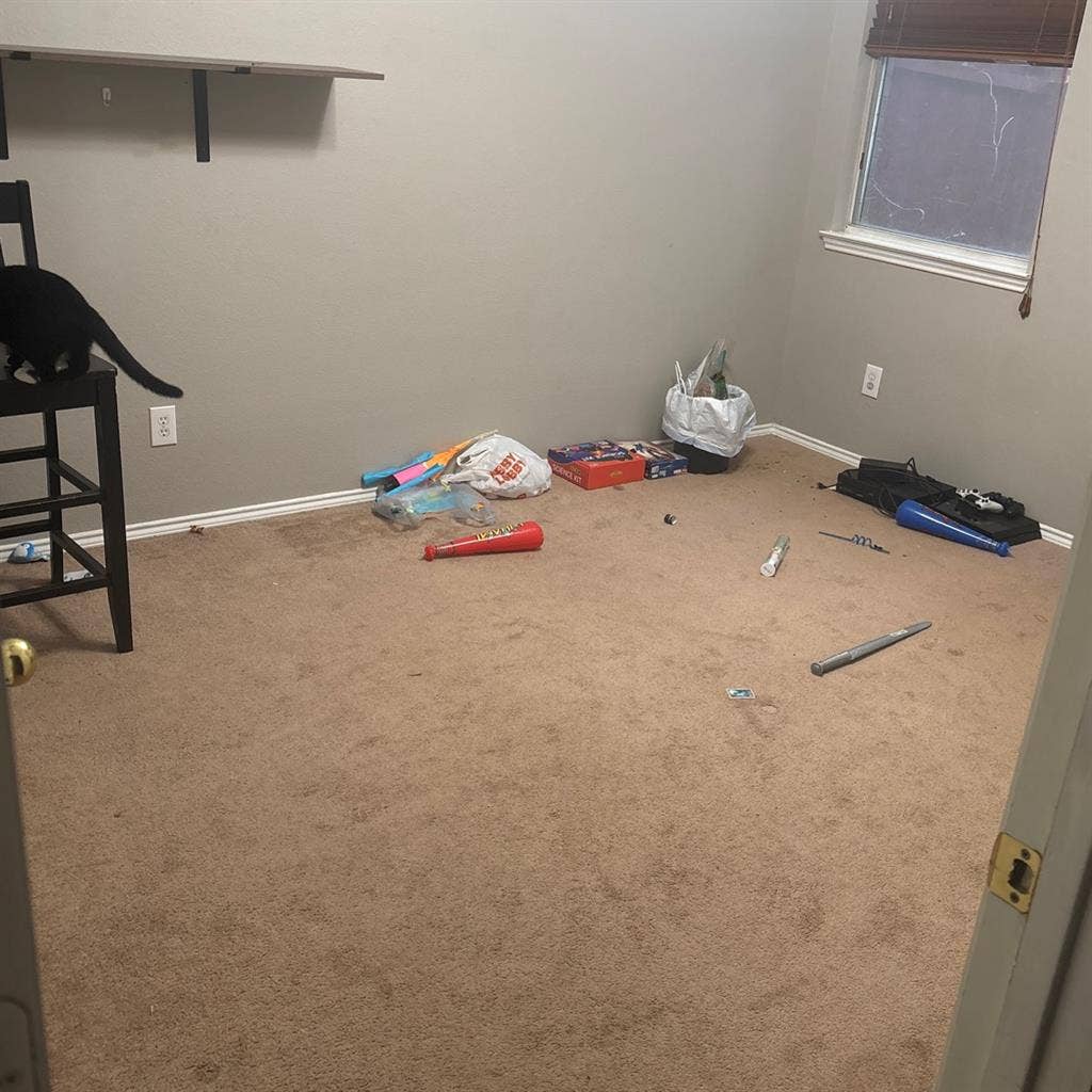 PETS WELCOME1850 sqft, BIG BACKYARD