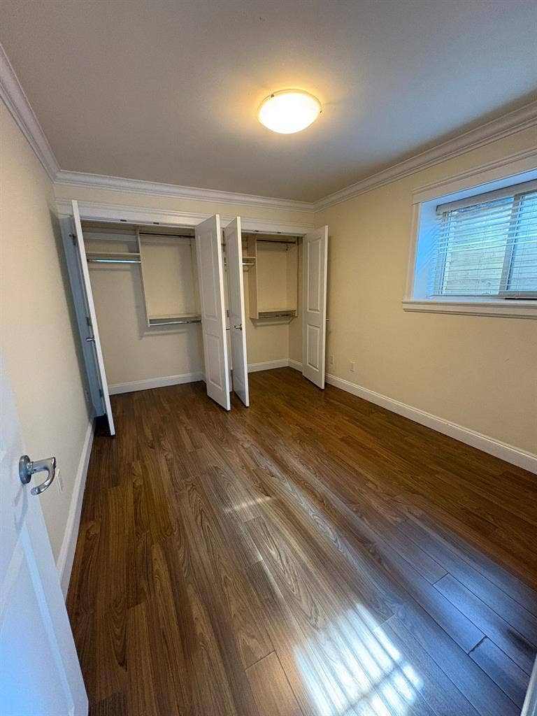 Metrotown Basement Suite 1B1B