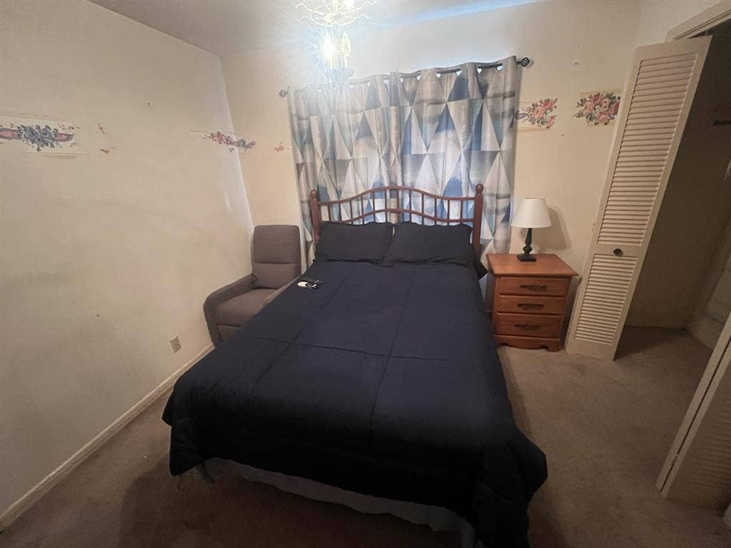 Private lockable bedroom/bath