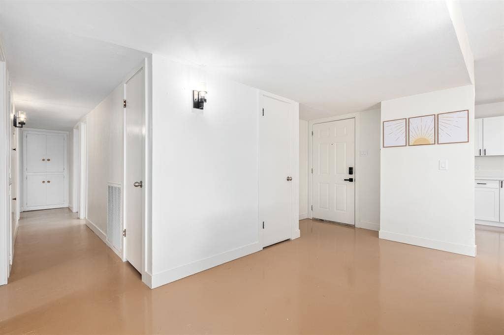 PRIVATE FURNISHED ROOM – $730/MONTH