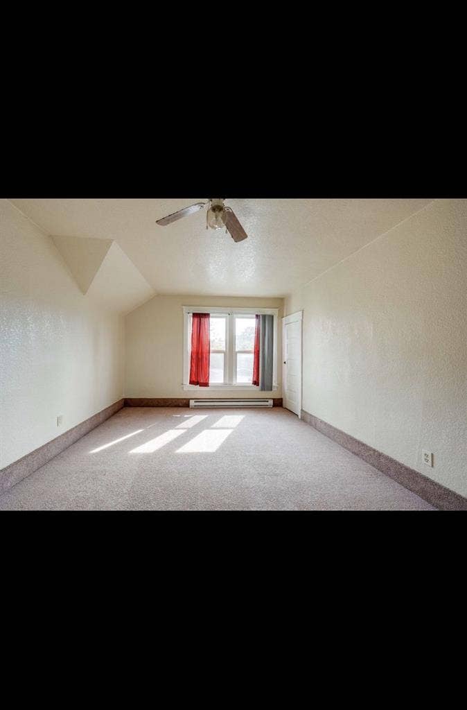 Room for Rent in 5 Bedroom House