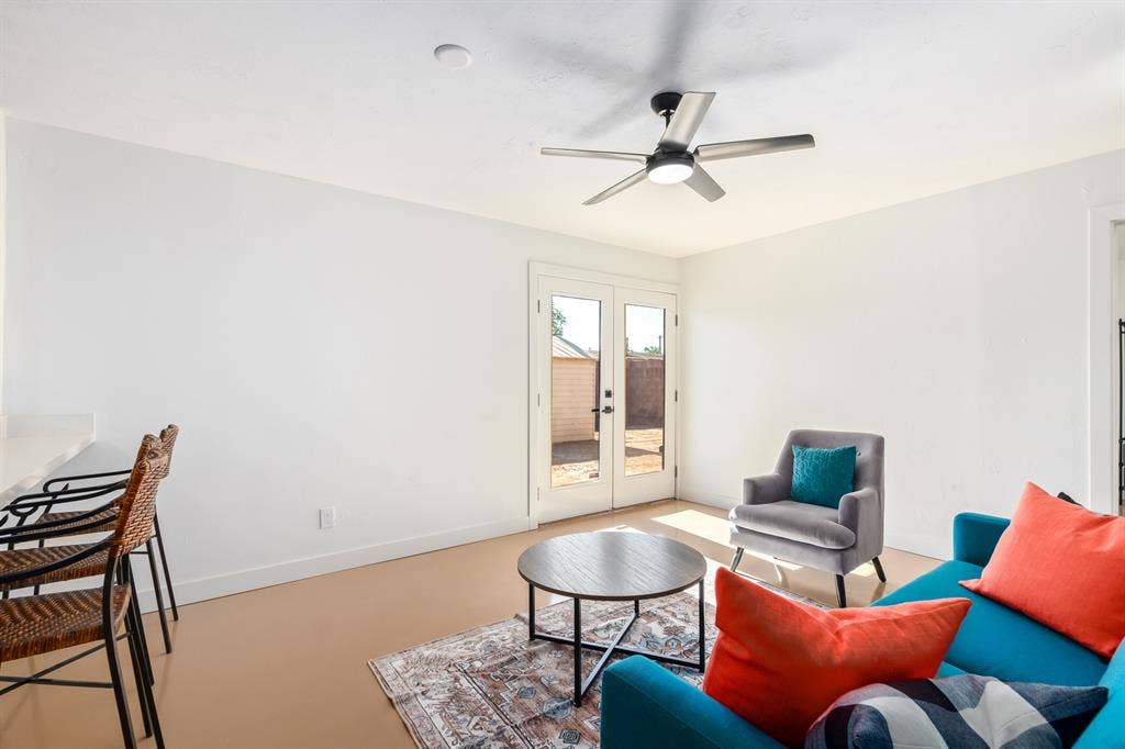 PRIVATE FURNISHED ROOM – $680/MONTH
